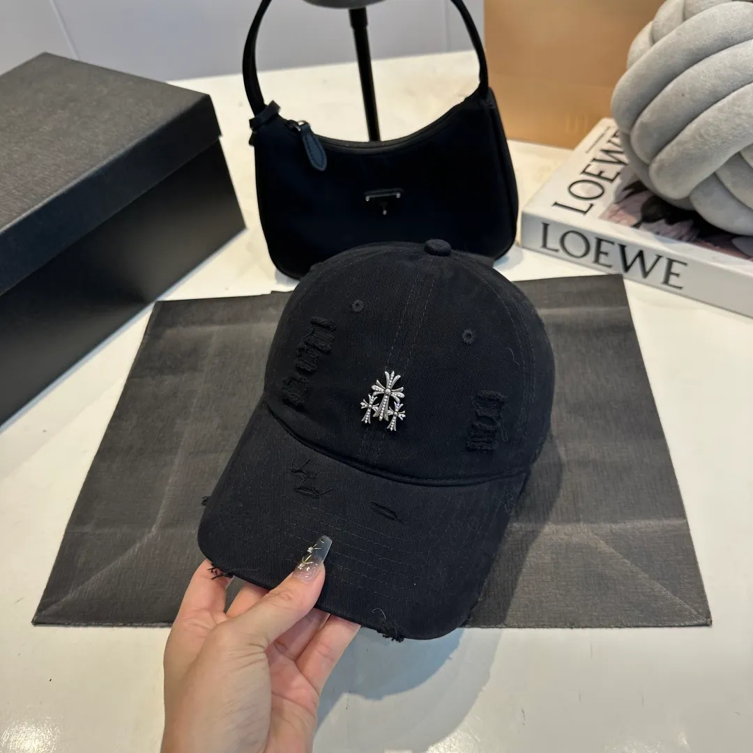 P50 Chrome Hearts 💓Early spring Korean style fashion retro distressed hole hat worn design versatile baseball cap peaked cap